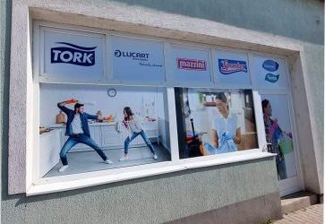 Új kirakattal érdemes ünnepelni a tavaszt, de szülinapot is lehet!